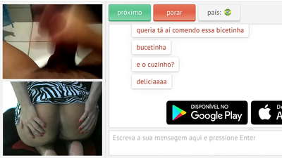 Alle persone sposate piace guardare gli estranei masturbarsi