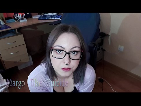 ❤️ Ragazza sexy con gli occhiali succhia il dildo profondamente sulla macchina fotografica ❤ Porno duro al it.porno-fuq.ru ❌️